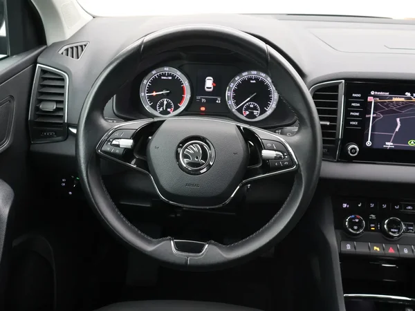 Škoda Karoq (2021) — foto 5 van 25