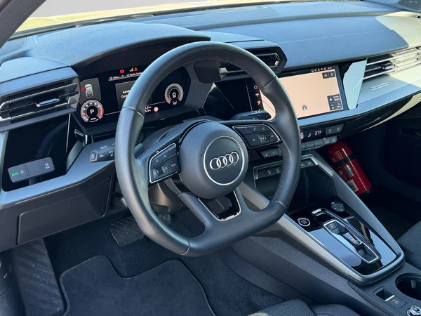 AUDI A3 Sportback (2025) — foto 9 van 20