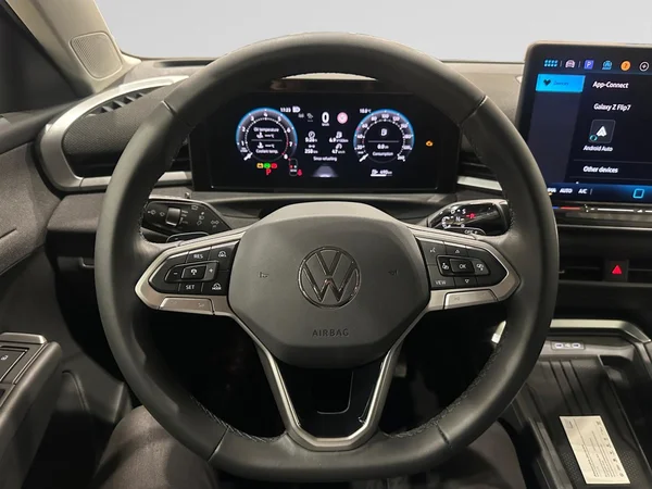 VOLKSWAGEN T-Roc (2025) — foto 4 van 23