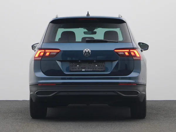 VOLKSWAGEN Tiguan (2022) — foto 19 van 22