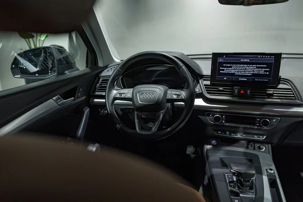 Audi Q5 (2023) — foto 14 van 34