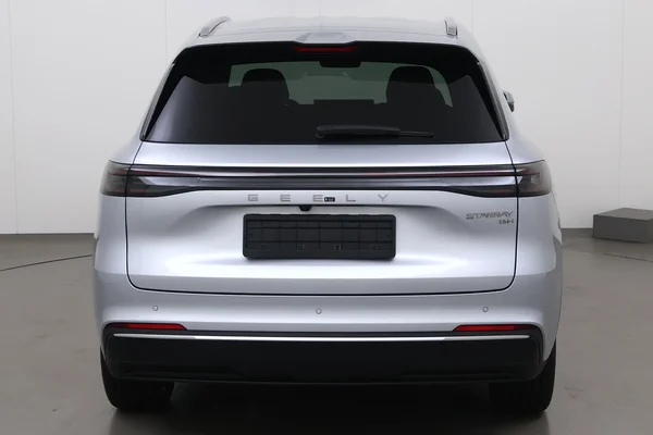 GEELY Starray EM-i (PHEV) (2026) — foto 12 van 17