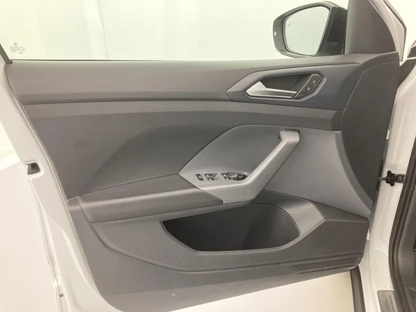 VOLKSWAGEN T-Cross (2020) — foto 14 van 35