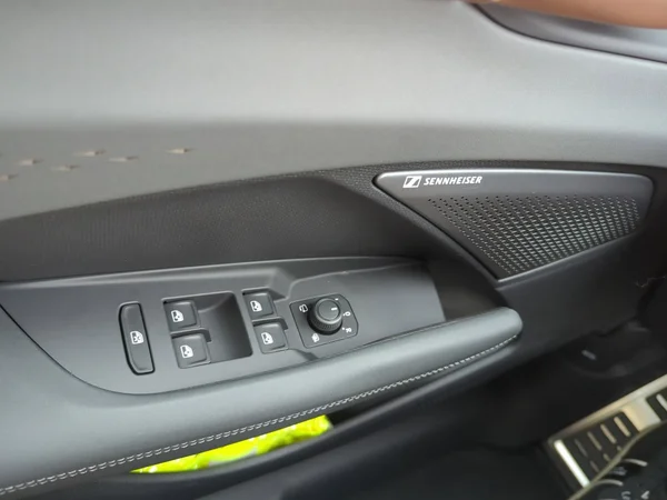 CUPRA Terramar (2024) — foto 8 van 35