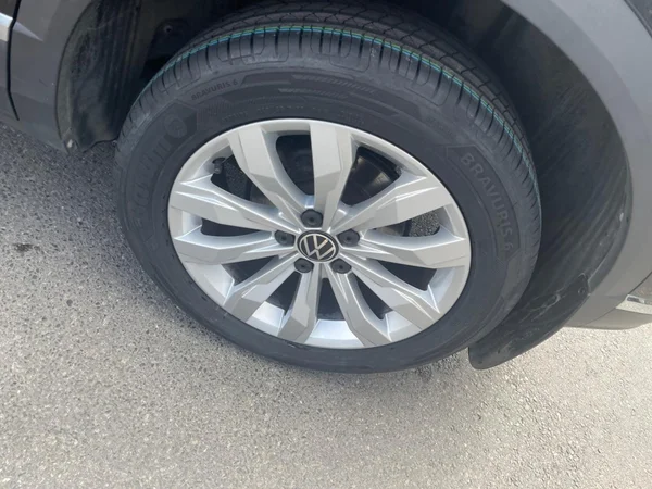 VOLKSWAGEN T-Roc (2021) — foto 10 van 21