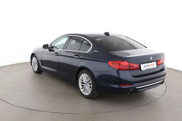 BMW 5-serie (2017) — foto 10 van 16