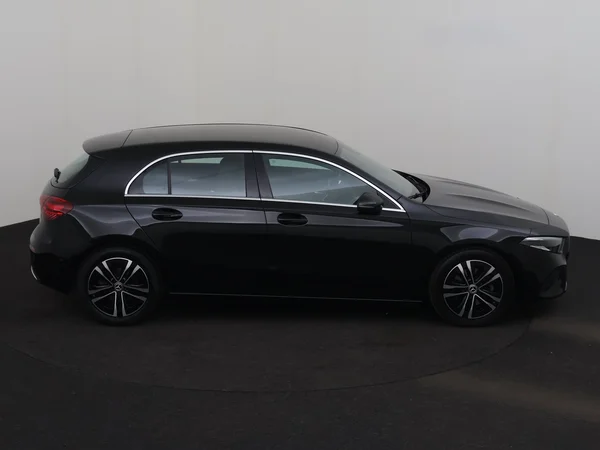 MercedesBenz A 180 (2024) — foto 24 van 28