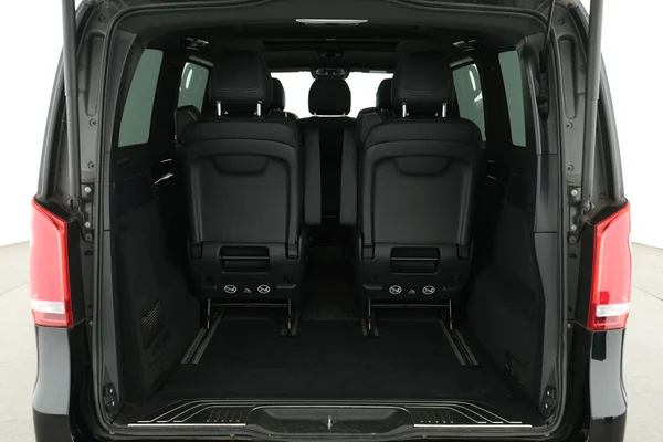 Mercedes-Benz Eqv (2022) — foto 8 van 16