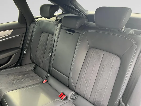 AUDI A6 Avant PHEV (2024) — foto 17 van 24