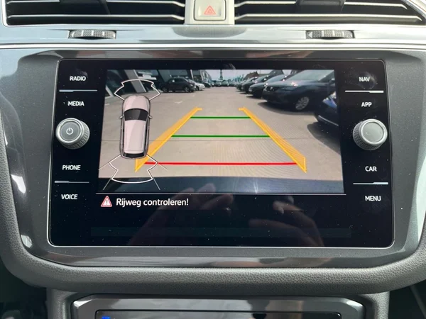 VOLKSWAGEN Tiguan Allspace (2022) — foto 4 van 19