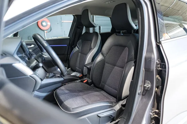 Renault Captur (2023) — foto 27 van 30