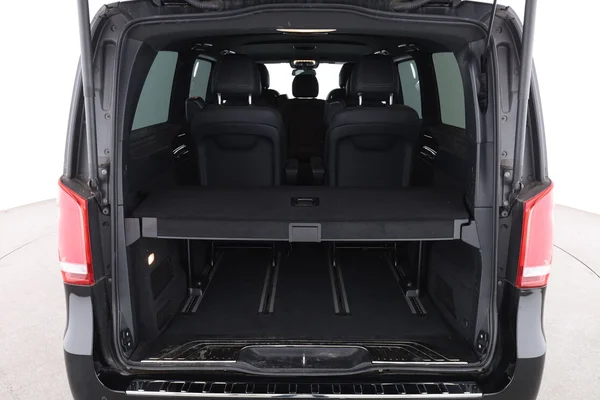Mercedes-Benz Eqv (2023) — foto 8 van 16