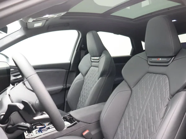 AUDI Q6 Sportback e-tron (2026) — foto 15 van 16