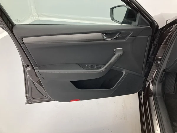 SKODA Superb Combi (2020) — foto 15 van 36