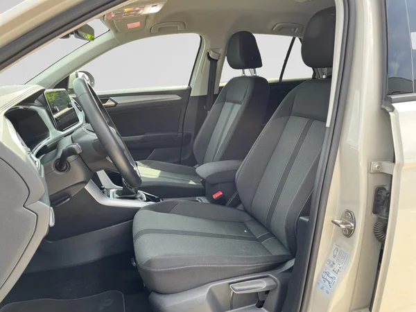 VOLKSWAGEN T-Roc (2023) — foto 16 van 20