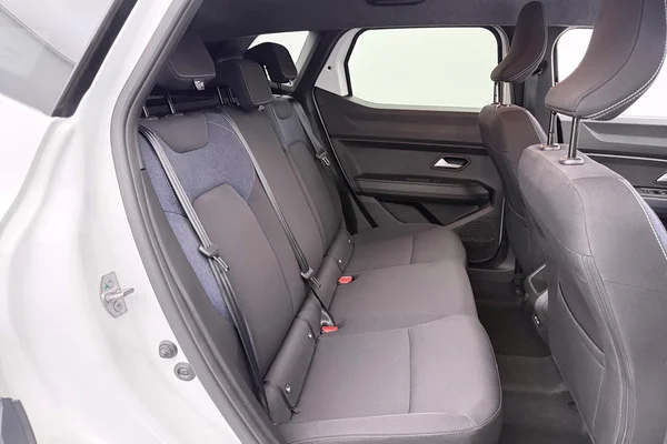 Dacia Duster Hybrid (HEV) (2024) — foto 4 van 24