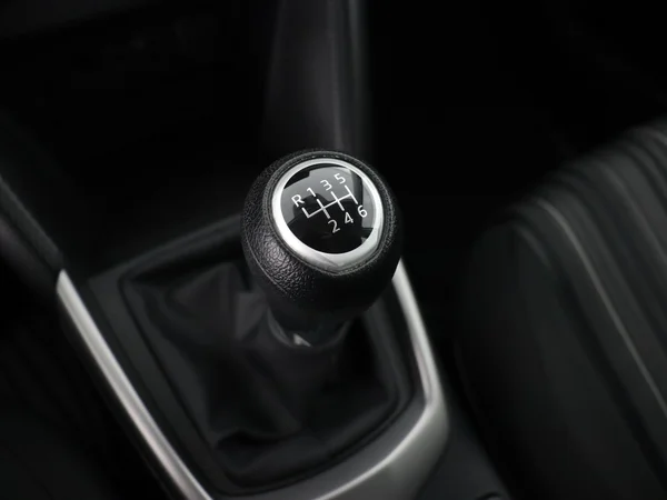 MAZDA 2 (2021) — foto 4 van 26