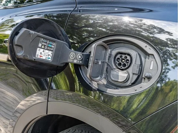 Jaguar E-PACE (2023) — foto 9 van 29