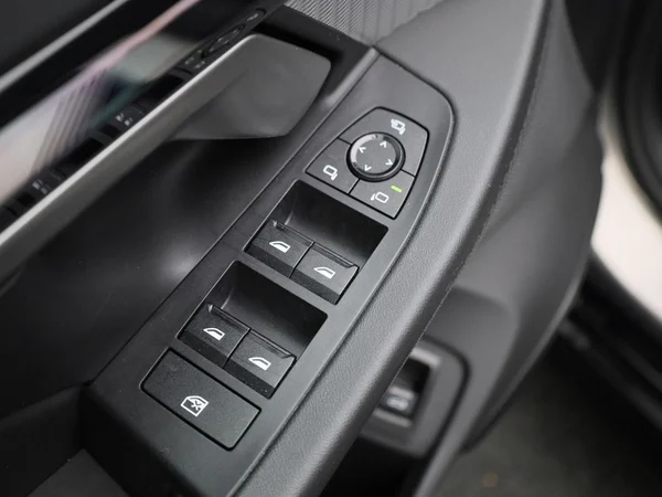 BMW i5 (2024) — foto 30 van 55