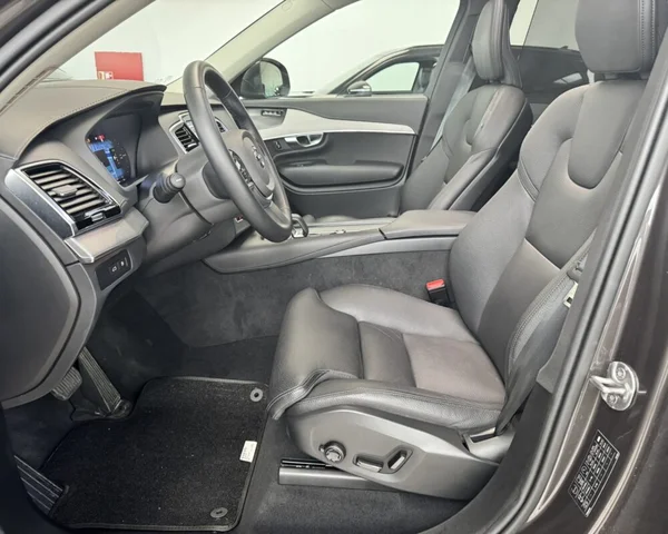 Volvo XC90 (2024) — foto 13 van 30