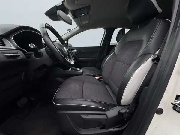 RENAULT Captur (2020) — foto 9 van 26