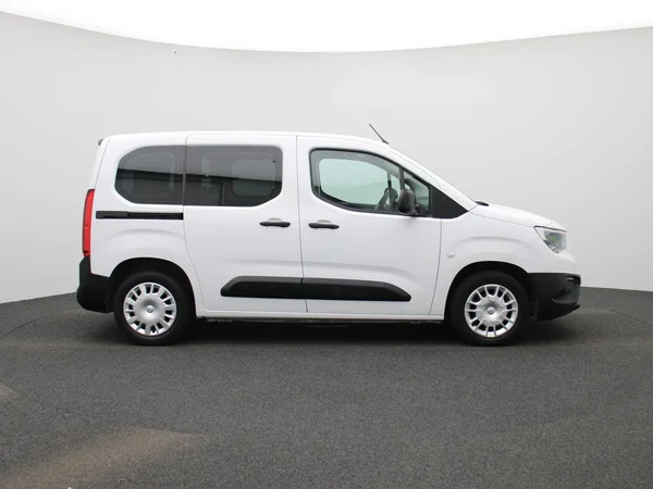 Opel Combo Life (2022) — foto 34 van 36
