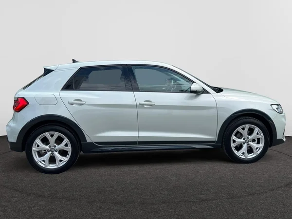 AUDI A1 Allstreet (2025) — foto 21 van 24