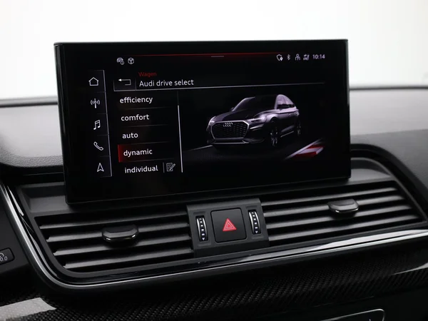 AUDI Q5 Sportback PHEV (2025) — foto 16 van 25