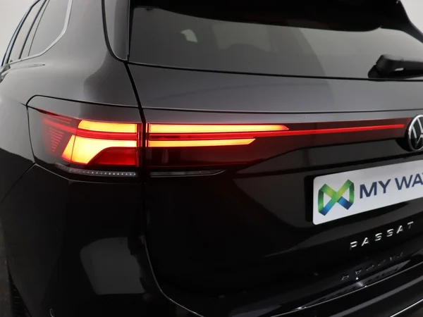 VOLKSWAGEN Passat SW (2025) — foto 8 van 19