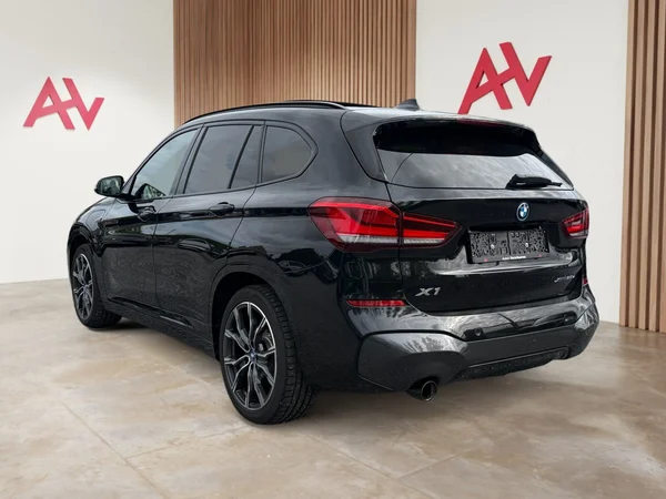 BMW X1 (2022) — foto 31 van 31