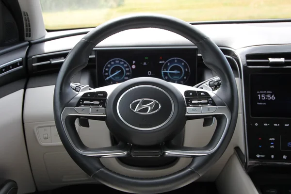 Hyundai Tucson (2021) — foto 8 van 44