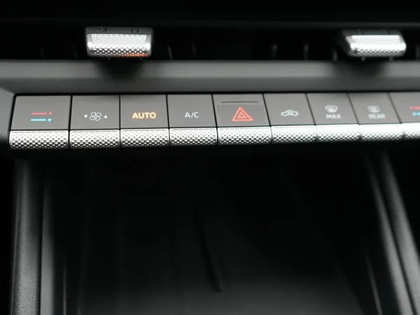 VOLKSWAGEN ID.Polo (2026) — foto 18 van 26