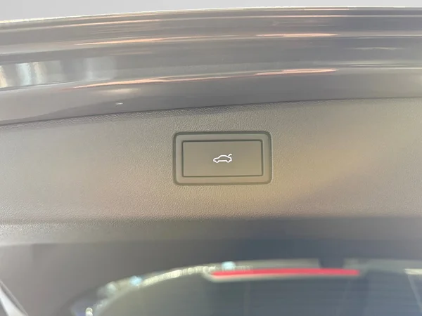 VOLKSWAGEN Tiguan (2026) — foto 2 van 21