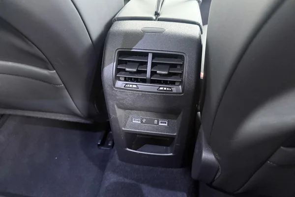 Peugeot 308 PHEV (2022) — foto 8 van 29