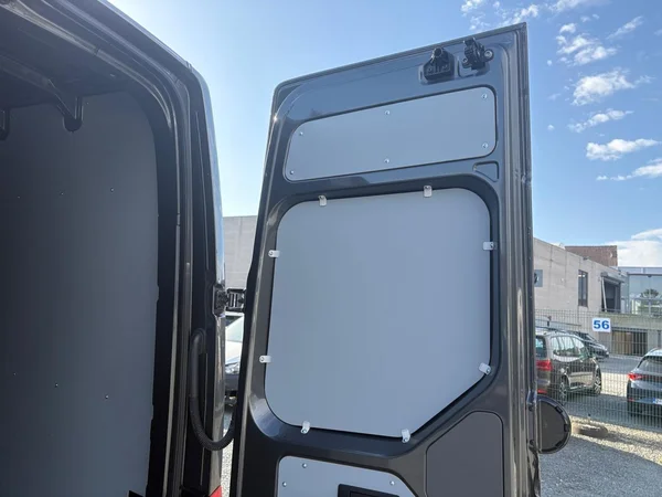 VOLKSWAGEN Crafter 35 Fourgon Mwb Dsl (2026) — foto 33 van 39