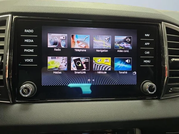 SKODA Karoq (2023) — foto 13 van 31