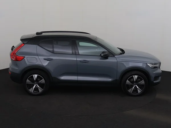 VOLVO XC40 (2022) — foto 27 van 31