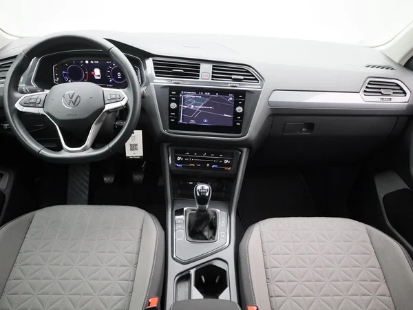 Volkswagen Tiguan (2023) — foto 4 van 43