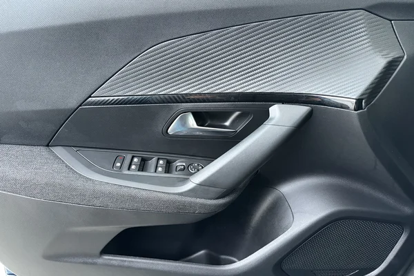 Peugeot 2008 (2025) — foto 8 van 17