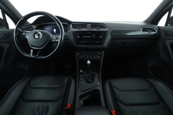 Volkswagen Tiguan (2020) — foto 3 van 16