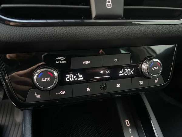 SKODA Scala (2025) — foto 9 van 13