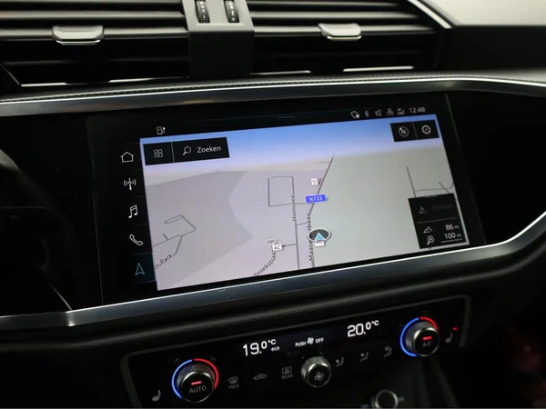 AUDI Q3 Sportback PHEV (2023) — foto 14 van 24