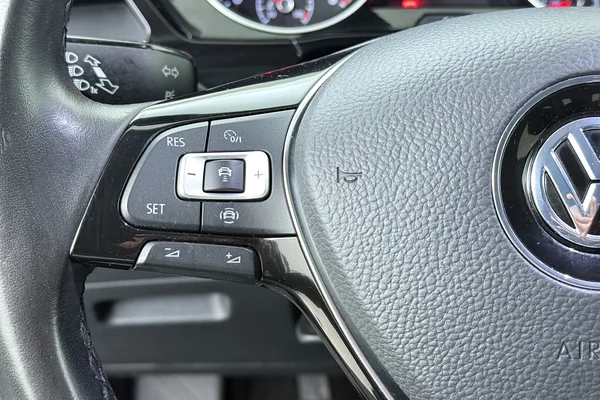Volkswagen Touran (2019) — foto 5 van 20