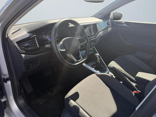 VOLKSWAGEN Polo (2023) — foto 32 van 32