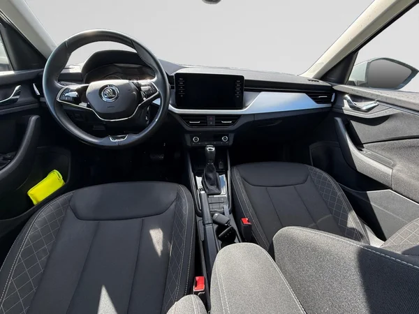 SKODA Kamiq (2021) — foto 2 van 24