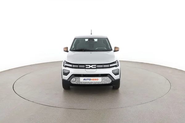 Dacia Spring (2025) — foto 15 van 16