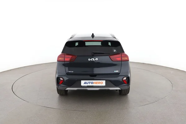 Kia Niro (2021) — foto 11 van 16