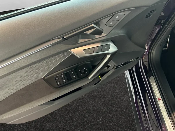 AUDI RS3 Sportback (2026) — foto 16 van 16