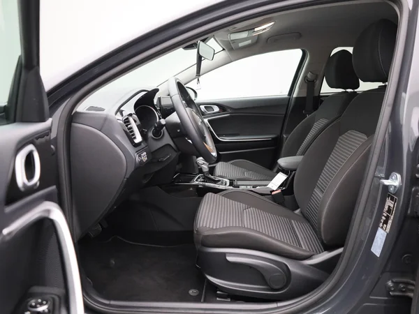 Kia XCeed (2023) — foto 3 van 41