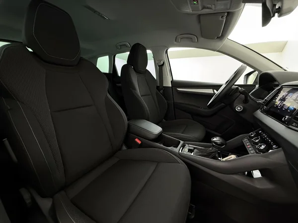 SKODA Karoq (2025) — foto 16 van 18